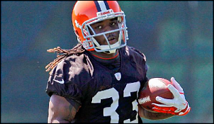 Browns Rookie RB Trent Richardson Resurfaces On Practice Field, Rides Stationary Bike-trent-richardson2.png